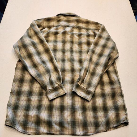 Carhartt mens lightweight flannel button down shirt. Size XL - Picture 2 of 4